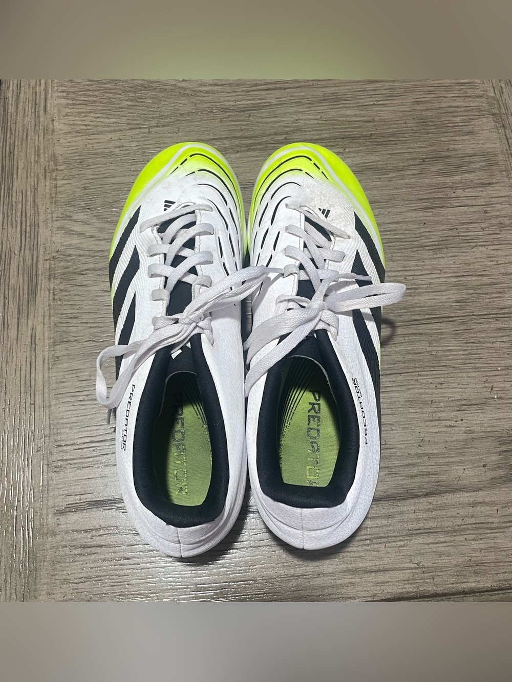 Adidas Predator women’s a soccer cleats, size 9. - Picture 3 of 6
